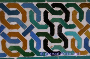 Alhambra: translational symmetry